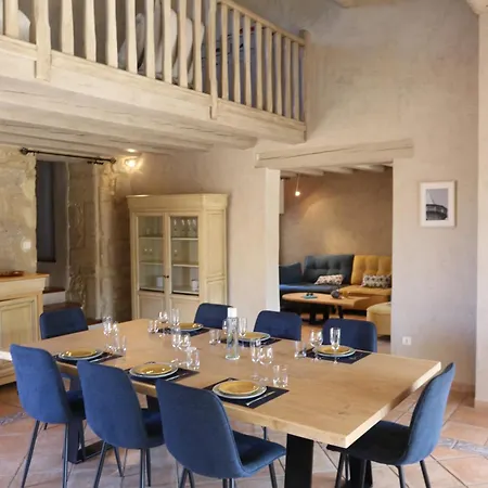 Duplex Medieval 4 12 Personnes Unique Face Au Chateau De - Uzes *