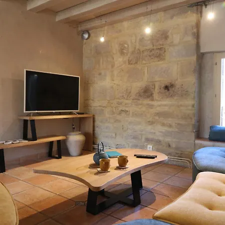 Duplex Medieval 4 12 Personnes Unique Face Au Chateau De - Uzes Διαμέρισμα *