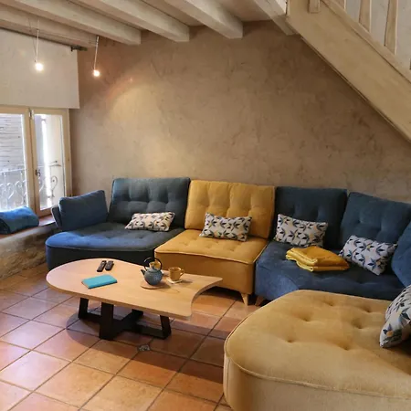Duplex Medieval 4 12 Personnes Unique Face Au Chateau De - Uzes *
