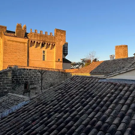 Duplex Medieval 4 12 Personnes Unique Face Au Chateau De - Uzes Διαμέρισμα *